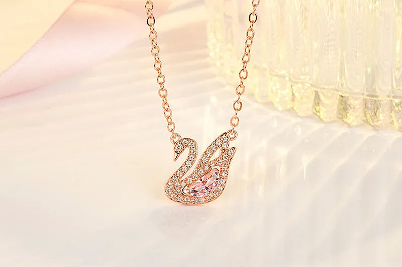 Colar Cisne banhado ouro 18k - True Beauty/Beleza verdadeira