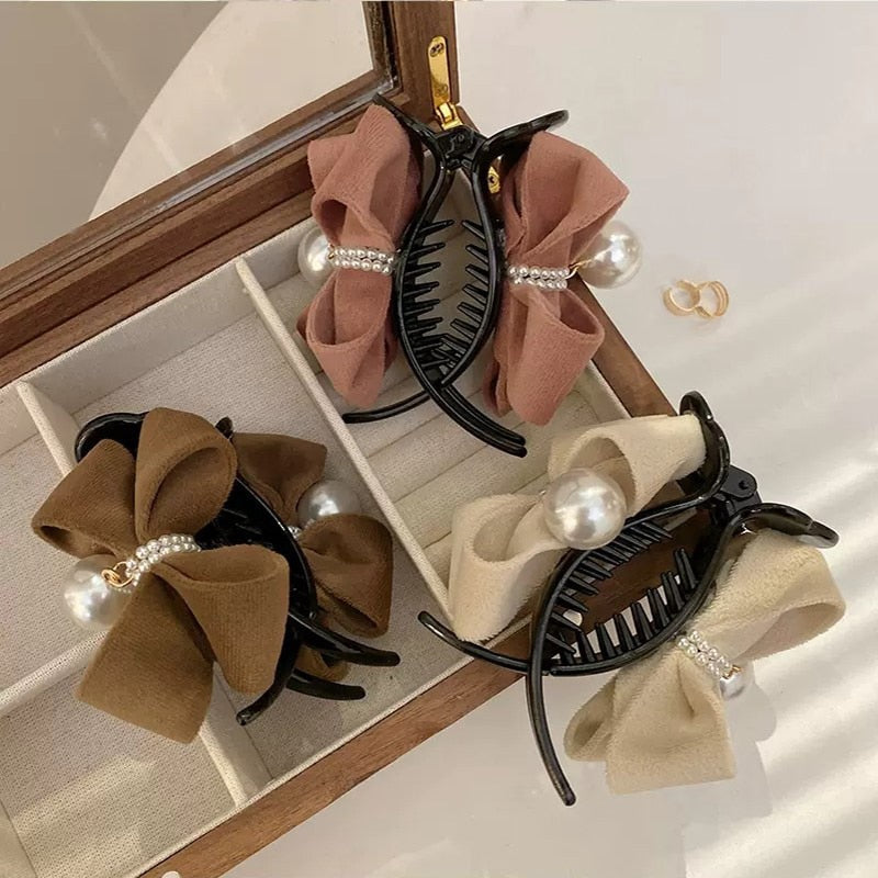 Pearl hair clip (Korean fashion)