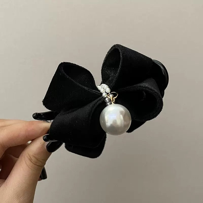 Pearl hair clip (Korean fashion)